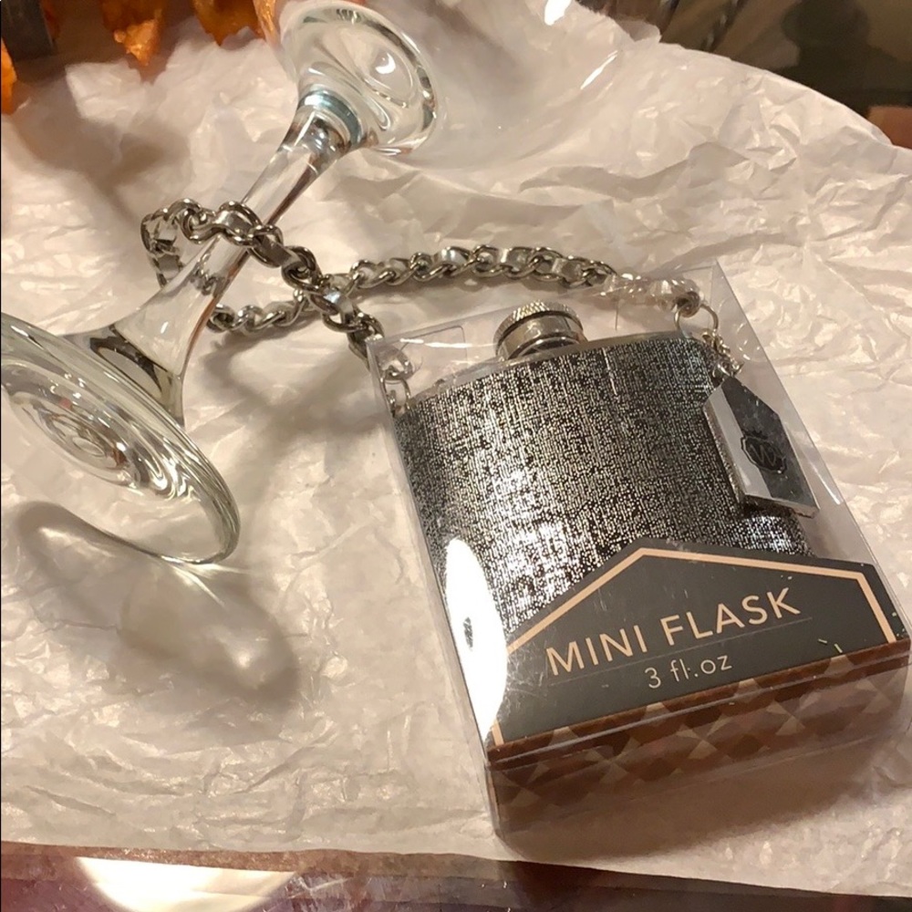 Designer Mini Flask - Picture 7 of 9
